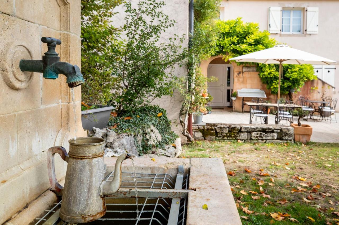 Domaine De La Combotte Bed & Breakfast Nantoux Dış mekan fotoğraf